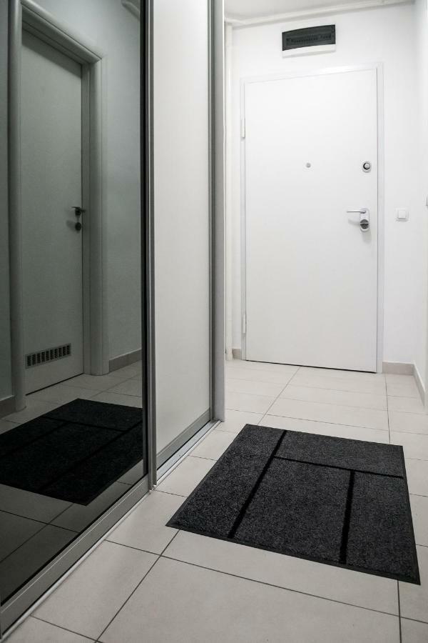 Flexible Selfcheckins 7 - Zagreb - Garage - Electric Vehicle Ccharger - Loggia - New - Luxury - Apartments Repinc 7 ภายนอก รูปภาพ